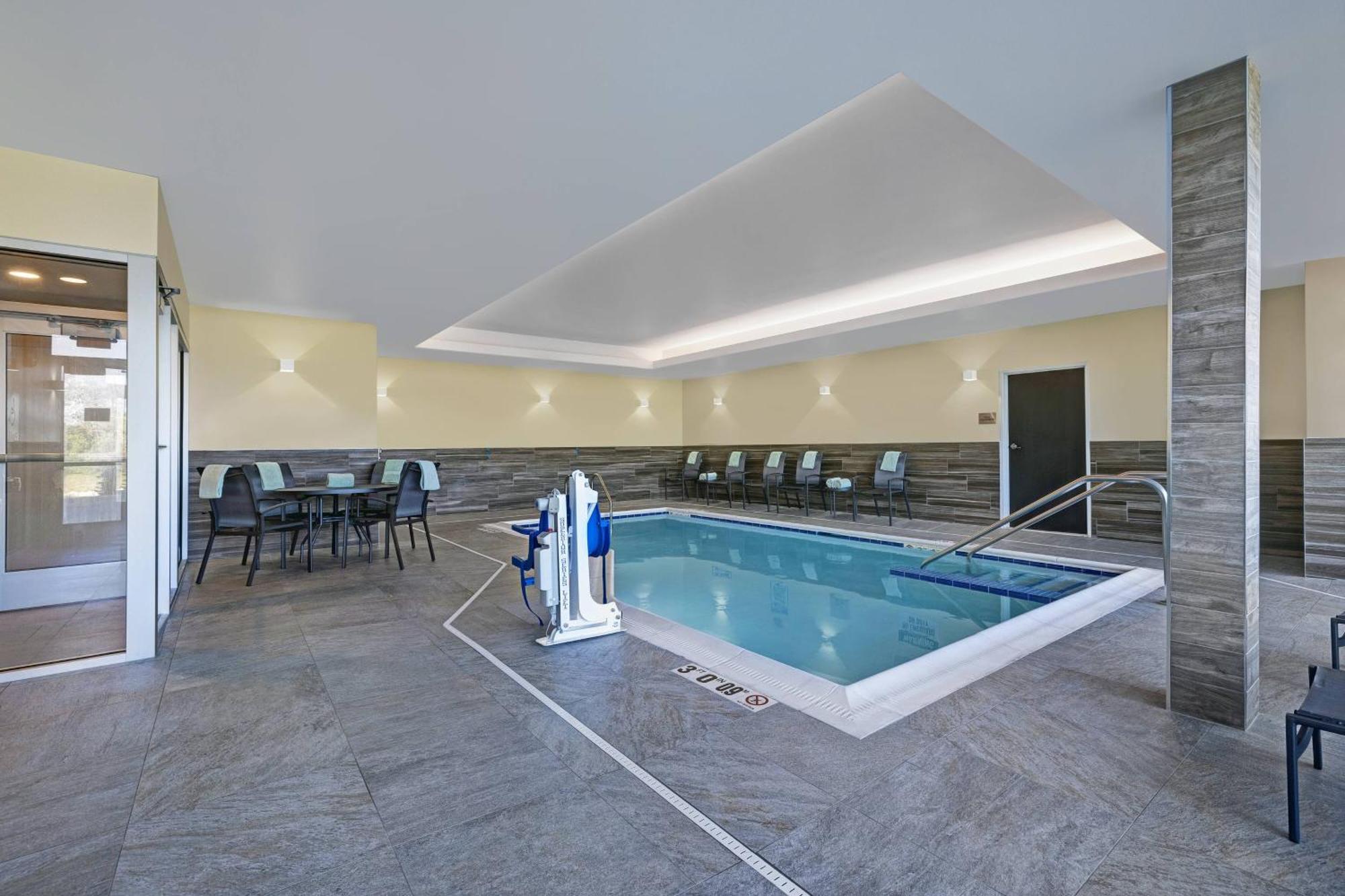 Fairfield Inn & Suites By Marriott Milwaukee Brookfield Exteriér fotografie