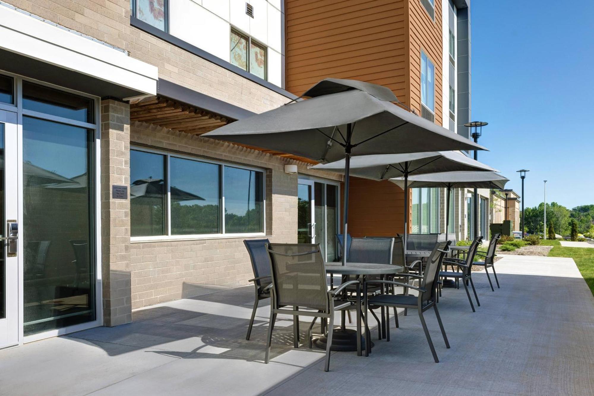 Fairfield Inn & Suites By Marriott Milwaukee Brookfield Exteriér fotografie