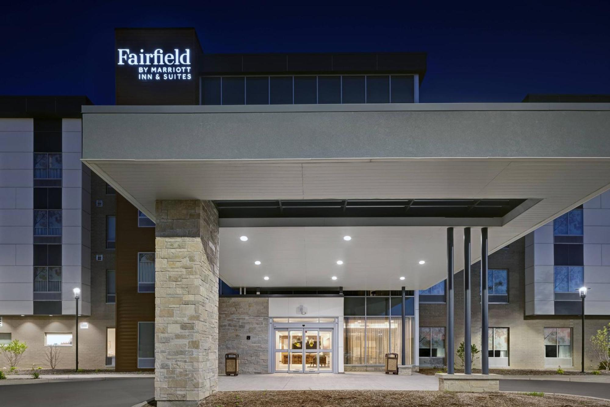 Fairfield Inn & Suites By Marriott Milwaukee Brookfield Exteriér fotografie